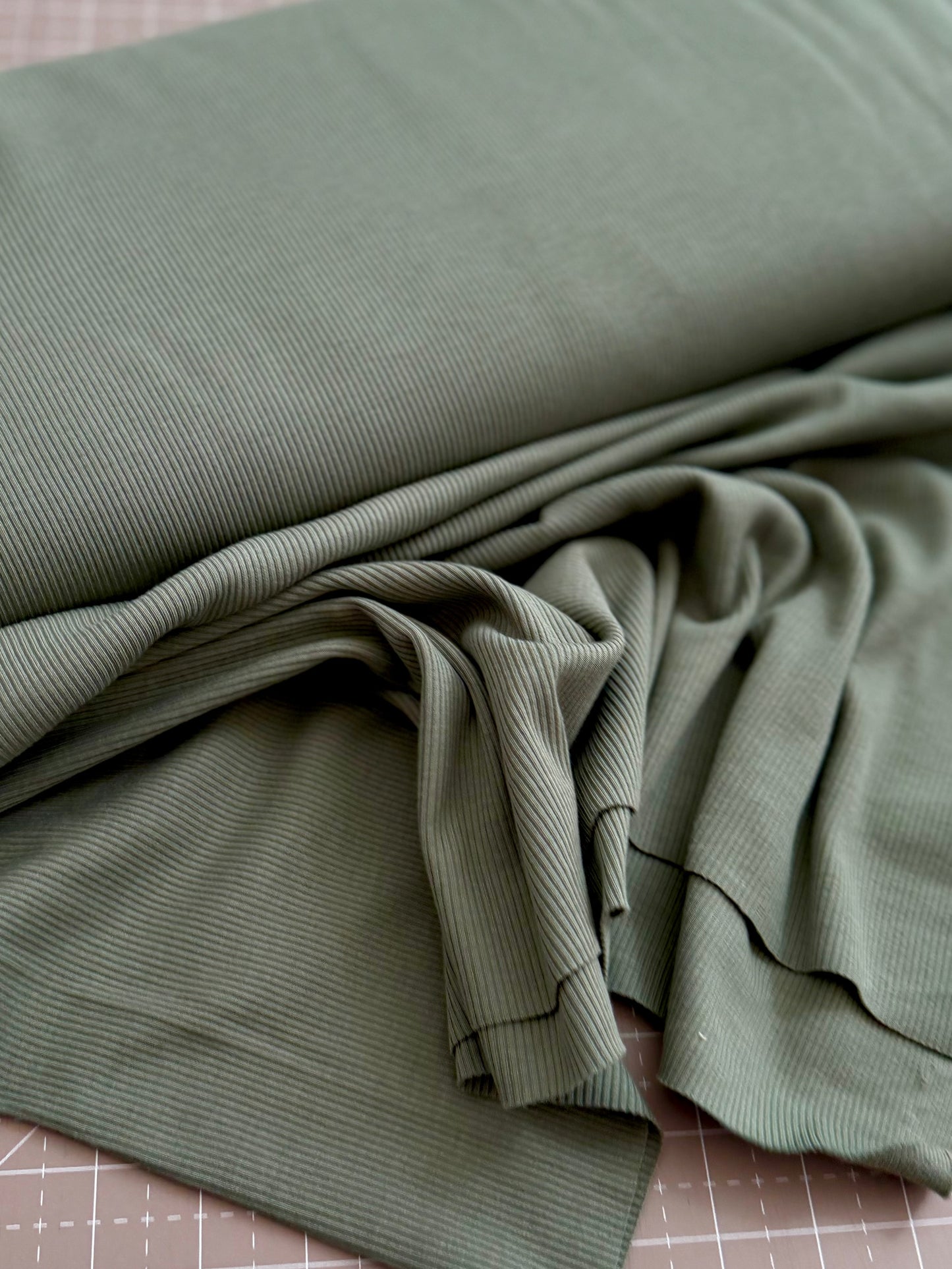 Ribjersey dunkles Altmint